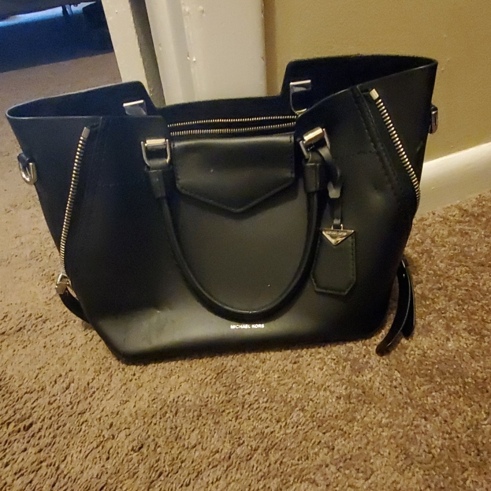 Michael kors satchel